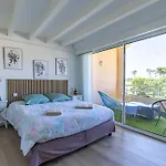 Апартаменты Grand Balcon, Piscine, Plage, Golf, Parking, Wifi, Lave Linge & Vaisselle
