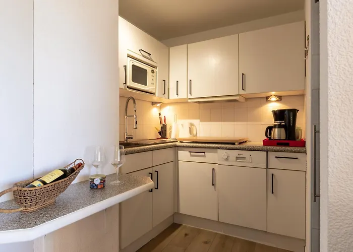 Grand Balcon, Piscine, Plage, Golf, Parking, Wifi, Lave Linge & Vaisselle